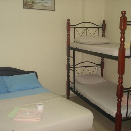 Casavilla Travellers Lodge Kuala Lumpur Room photo